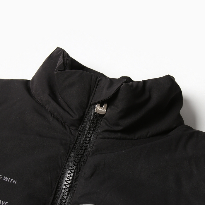 Жилет утеплённый для мальчиков, цвет чёрный, рост 116-122 см