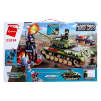 Конструктор Военная зона «Штурмовой танк», 5 минифигур и 858 деталей Конструктор Военная зона «Штурмовой танк», 5 минифигур и 858 деталей