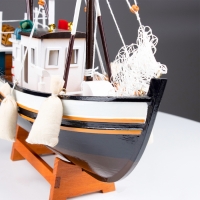 Корабль сувенирный "Рыбацкое судно" 38х32х12см Корабль сувенирный "Рыбацкое судно" 38х32х12см