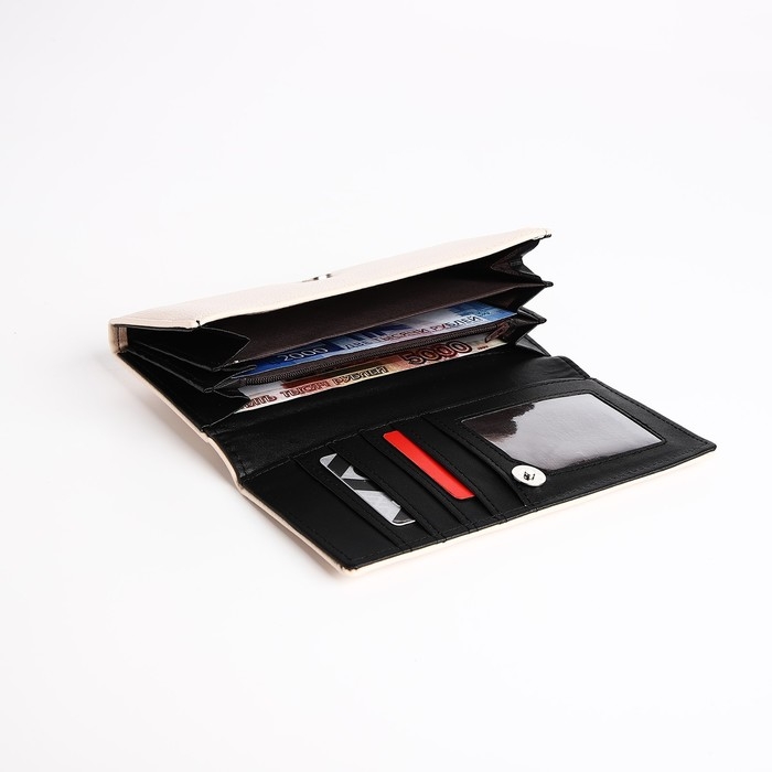 Кошелёк женский на магните, цвет бежевый Кошелёк женский на магните, цвет бежевый