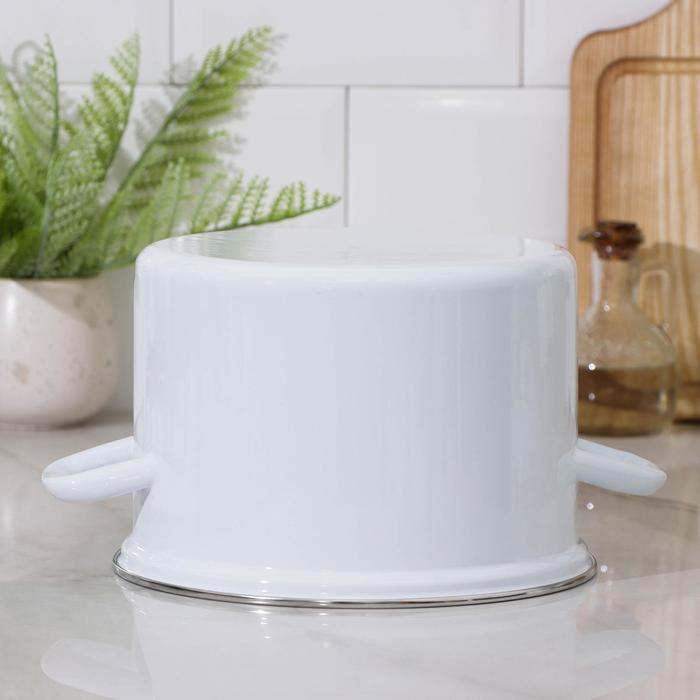 Кастрюля эмалированная без деколи, 4,5 л, эмалированная крышка, индукция, цвет белый Кастрюля эмалированная без деколи, 4,5 л, эмалированная крышка, индукция, цвет белый