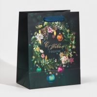 Пакет подарочный новогодний ламинированный &laquo;Волшебство&raquo;, MS 18 х 23 х 10 см, Новый год