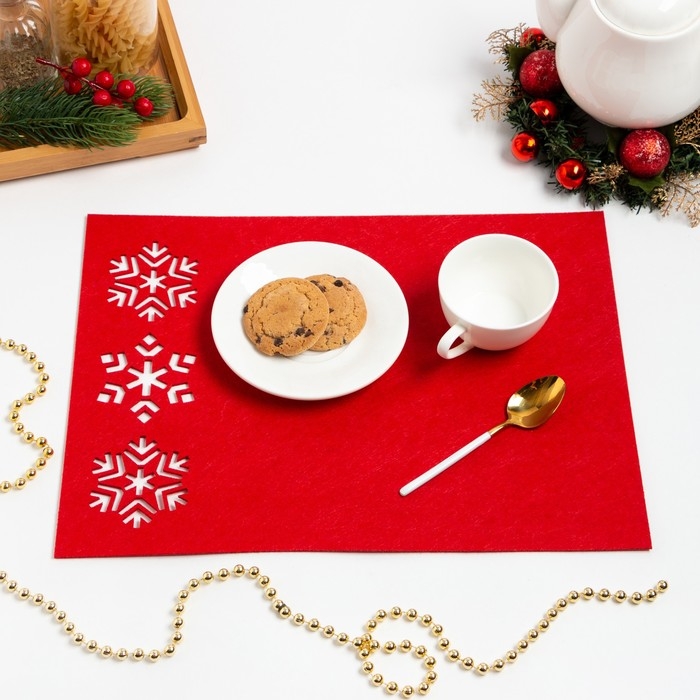 Набор новогодних салфеток Доляна «Снежинки» - 2 шт Набор новогодних салфеток Доляна «Снежинки» - 2 шт