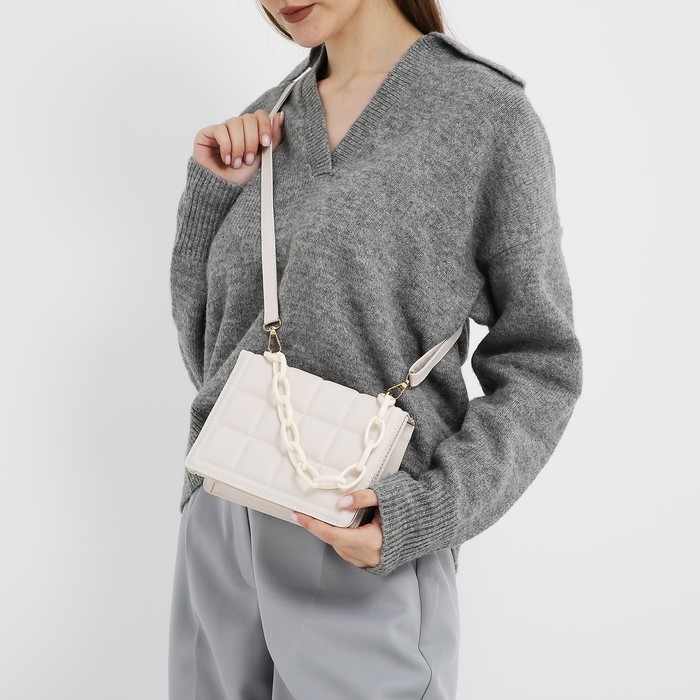 Сумка женская мессенджер из искусственной кожи с цепью, 14&times;20 см, цвет молочный