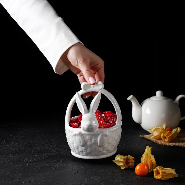 Конфетница Доляна «Зайка», 12×12×14,7 см, цвет белый Конфетница Доляна «Зайка», 12×12×14,7 см, цвет белый