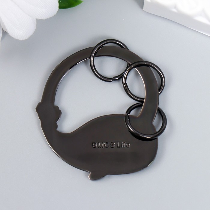 Брелок-ключница металл "Китёнок пускает фонтан" 4,1х4,5 см