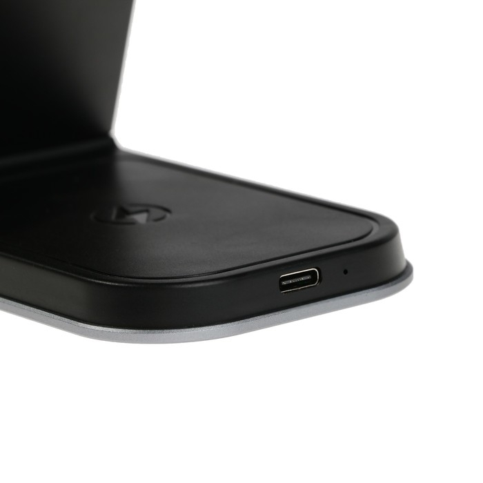 Беспроводное зарядное устройство T3, 3 в 1, 15 Вт + 5 Вт + 5 Вт, MagSafe, серебристое Беспроводное зарядное устройство T3, 3 в 1, 15 Вт + 5 Вт + 5 Вт, MagSafe, серебристое