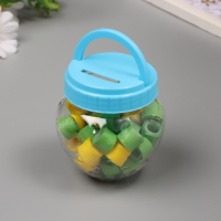 Клейкая лента пластик в банке "Зелёный и жёлтый" н-р 40 шт 1,2 см, дл. 0,9 м 7х7х9см Клейкая лента пластик в банке "Зелёный и жёлтый" н-р 40 шт 1,2 см, дл. 0,9 м 7х7х9см