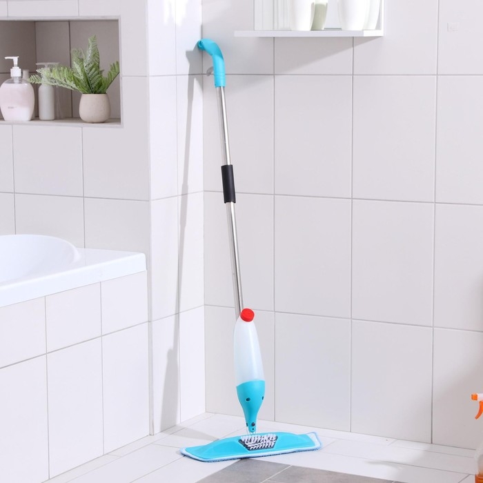 Швабра для мытья пола с распылителем и щёткой Доляна, насадка из микрофибры 41&times;14 см, стальная ручка 120 см, цвет МИКС