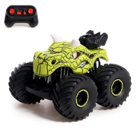 Машина-перевёртыш &laquo;Финт&raquo;, радиоуправляемая, работает от аккумулятора, световые эффекты, эффект дыма, цвет зеленый