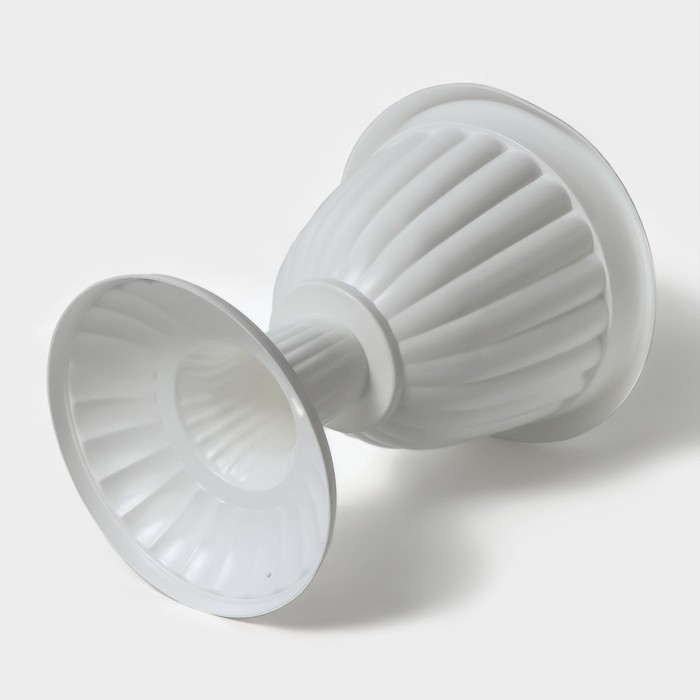 Кашпо уличное на ножке высокий &laquo;Жасмин&raquo;, 12 л, цвет белый