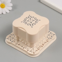 Дырокол фигурный рисунок 3,8х3,8 см "Снежинка" 6.1х6,1х4,1 см Дырокол фигурный рисунок 3,8х3,8 см "Снежинка" 6.1х6,1х4,1 см