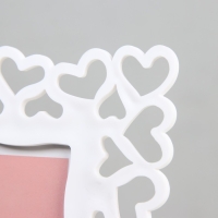 Фоторамка пластик 10х15 см "Сердца" белая 21х16х0,9 см Фоторамка пластик 10х15 см "Сердца" белая 21х16х0,9 см