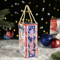 Новый год. Подарочная коробка "Сувенирный" в красном, 16,5 х 7 х 20,8см.