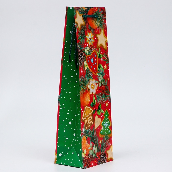 Новый год. Пакет подарочный новогодний под бутылку, упаковка Новый год. Пакет подарочный новогодний под бутылку, упаковка "Угощения", 12 х 36 х 8,5 см.