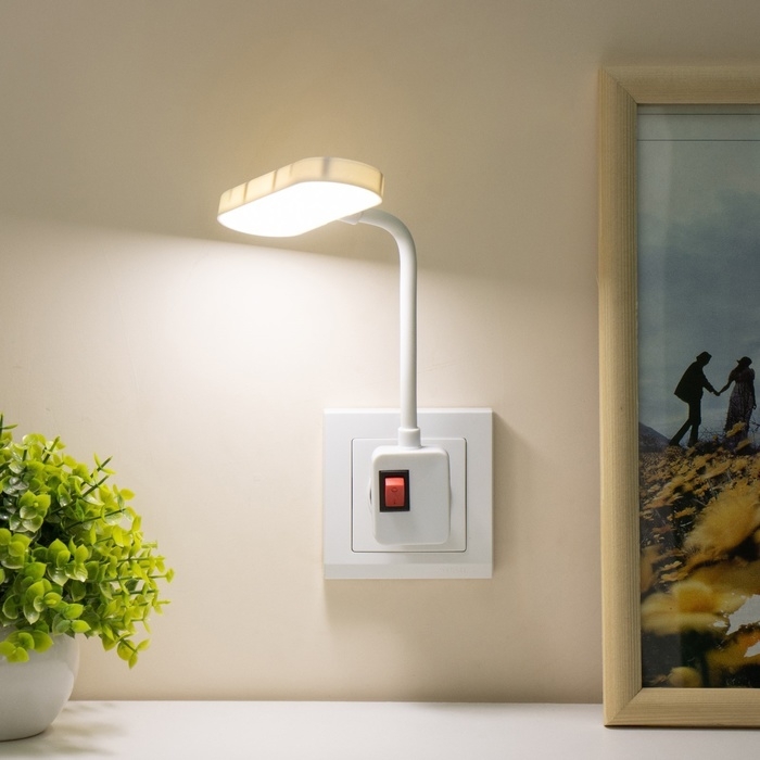 Бра в розетку Бра в розетку "Берд" LED 7Вт белый 1,5х12х21 см