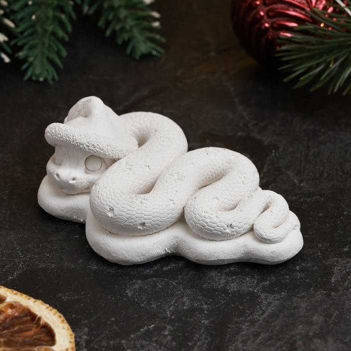 Новый год. Символ 2025. Фигура для раскраски "Змея в колпаке", 8,5 х 6 х 3 см