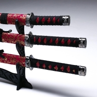 Сув. изделие катаны 3в1 на подставке, ножны ткань, драконы золото на бордо  47/70/89см