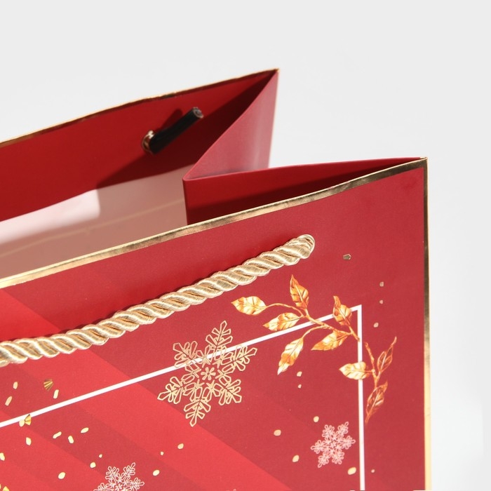 Пакет подарочный новогодний ламинированный &laquo;Вера в чудеса&raquo;, 21 х 30 х 15 см, Новый год