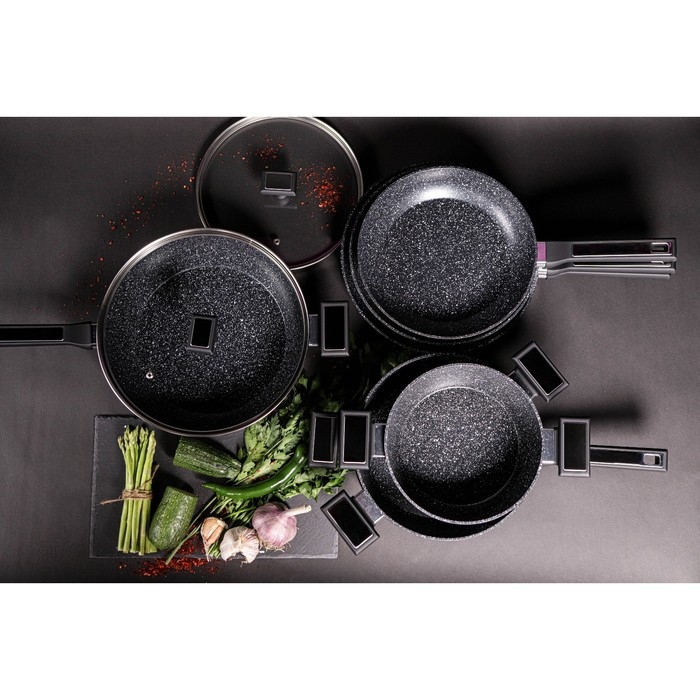 Сковорода Magistro Warrior, d=22 см, h=4,5 см, ручка soft-touch, антипригарное покрытие, индукция, цвет чёрный Сковорода Magistro Warrior, d=22 см, h=4,5 см, ручка soft-touch, антипригарное покрытие, индукция, цвет чёрный