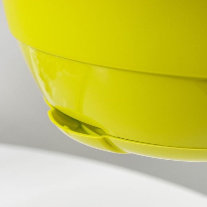 Кашпо для цветов подвесное с прикорневым поливом «Мальва», 4,7 л, цвет фисташковый Кашпо для цветов подвесное с прикорневым поливом «Мальва», 4,7 л, цвет фисташковый