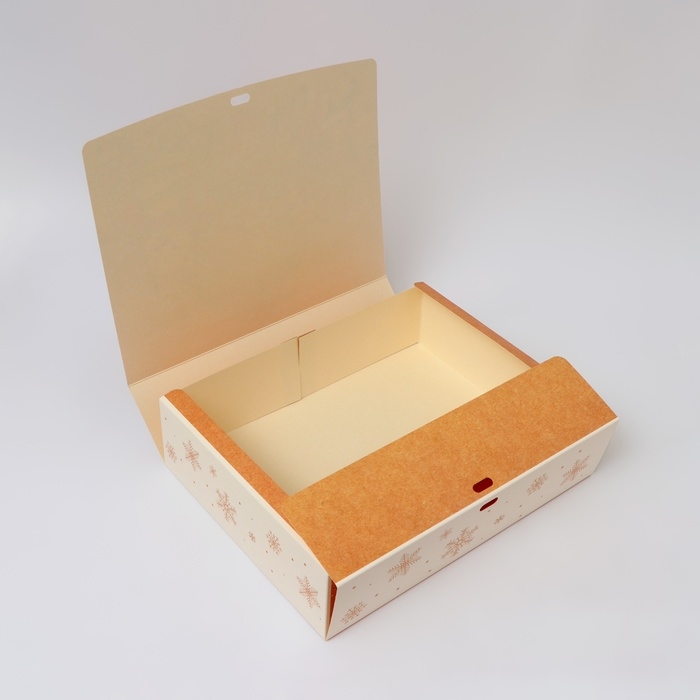 Новый год. Коробка подарочная новогодняя складная, упаковка, &laquo;Зверята и подарки&raquo;, 31 &times; 24,5 &times; 8 см.