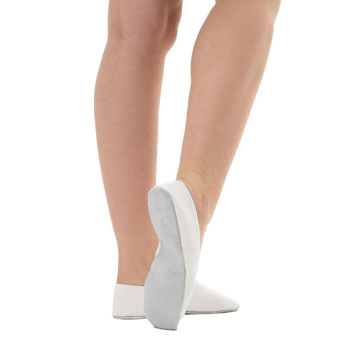 Чешки комбинированные, р. 37,5, длина стопы 23,8 см, цвет белый Чешки комбинированные, р. 37,5, длина стопы 23,8 см, цвет белый