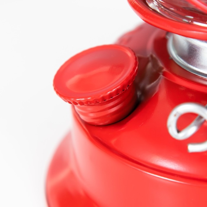 Керосиновая лампа декоративная красный 14х18х27,5 см RISALUX Керосиновая лампа декоративная красный 14х18х27,5 см RISALUX