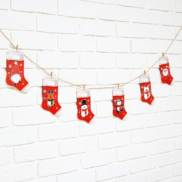 Гирлянда с прищепками новогодняя &laquo;Новогодние носочки&raquo;, на Новый год, красная, длина 1.5 м.