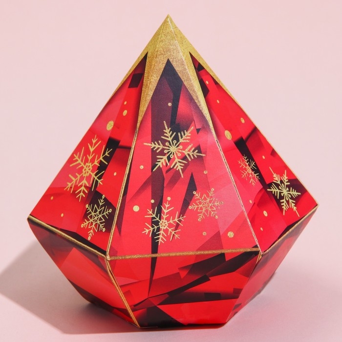 Конфеты &laquo;Сияй в новом году&raquo; в коробке бриллианте с предсказанием, 150 г.