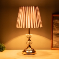 Настольная лампа 16884/1 Е27 40Вт золото 22х22х35 см RISALUX Настольная лампа 16884/1 Е27 40Вт золото 22х22х35 см RISALUX