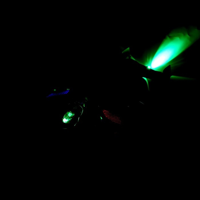 Вертолёт «Боец», работает от батареек, свет и звук, цвет чёрный Вертолёт «Боец», работает от батареек, свет и звук, цвет чёрный