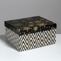 Коробка подарочная новогодняя складная &laquo;Золотой праздник&raquo;, 31,2 х 25,6 х 16,1 см, Новый год