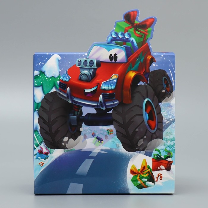 Подарочная коробка новогодняя складная &laquo;Только вперед&raquo;, 15 х 15 х 8 см, Новый год