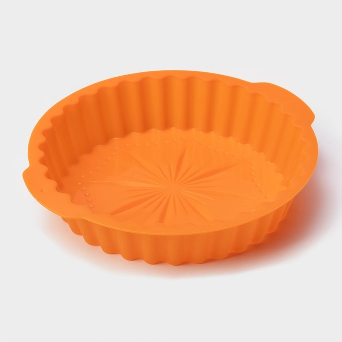 Форма для выпечки Доляна &laquo;Рифлёный круг. Звезда&raquo;, силикон, d=20 см, с ручками, цвет оранжевый