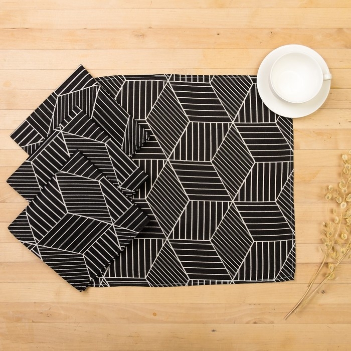 Набор декоративных салфеток Доляна 40х40см 4шт, Тренд черный, 100% пэ Набор декоративных салфеток Доляна 40х40см 4шт, Тренд черный, 100% пэ