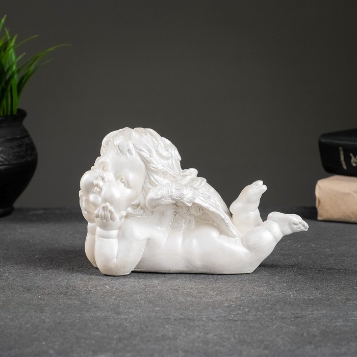 Фигура Фигура "Ангел лежит на ладошках" перламутровый, 12х16х10см