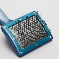 Щётка - пуходёрка для &laquo;Кавказца&raquo;, основание 84 х 58 мм, синяя