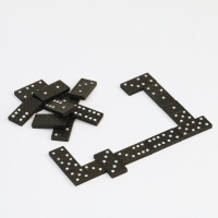 Домино "Время игры", 28 шт, 15 х 5 х 3 см, костяшка 3.7 х 1.9 см Домино "Время игры", 28 шт, 15 х 5 х 3 см, костяшка 3.7 х 1.9 см