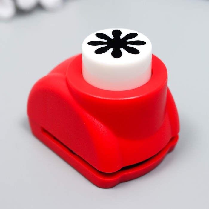 Дырокол фигурный Дырокол фигурный "Ромашка" d=1,5 см 3,5х4х4 см МИКС