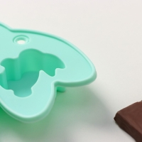 Форма для конфет и шоколада Доляна &laquo;Заяц&raquo;, силикон, 15&times;11,5 см, 6 ячеек (3,8&times;3,5 см), цвет мятный