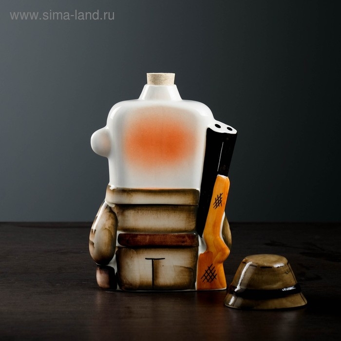 Штоф фарфоровый &laquo;Охотник&raquo;, 0.35 л, в упаковке книге