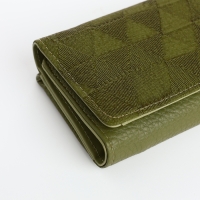 Кошелёк женский на магнитах, цвет зелёный