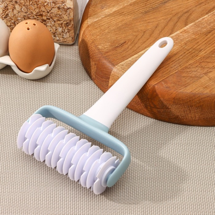 Валик для нарезки теста Доляна &laquo;Виктори&raquo;, 20&times;12 см, цвет белый