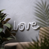 Неоновая вывеска &laquo;Любовь&raquo; 35 x 13 см, батарейки AAx3 (нет в комплекте) + USB, свечение красное