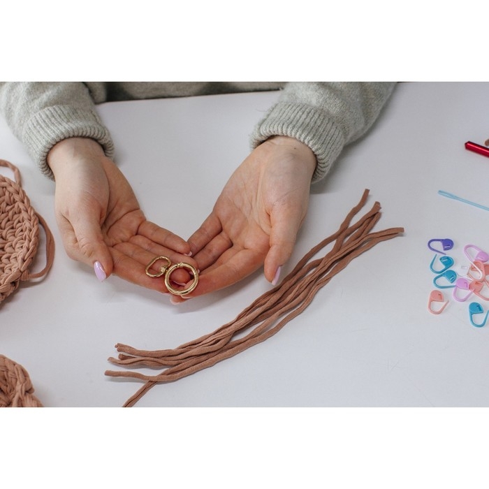 Кольцо-карабин, 43 мм, d = 27/19 мм, толщина - 4,5 мм, с креплением 20 &times; 3 мм, 5 шт, цвет золотой