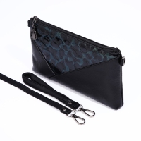 Сумка-клатч на молнии, цвет чёрный/зелёный