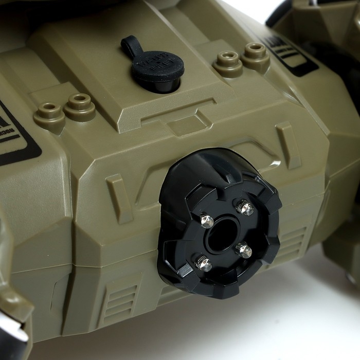 Танк радиоуправляемый &laquo;Боец&raquo;, работает от аккумулятора, стреляет гидрогелевыми пулями, цвет зелёный