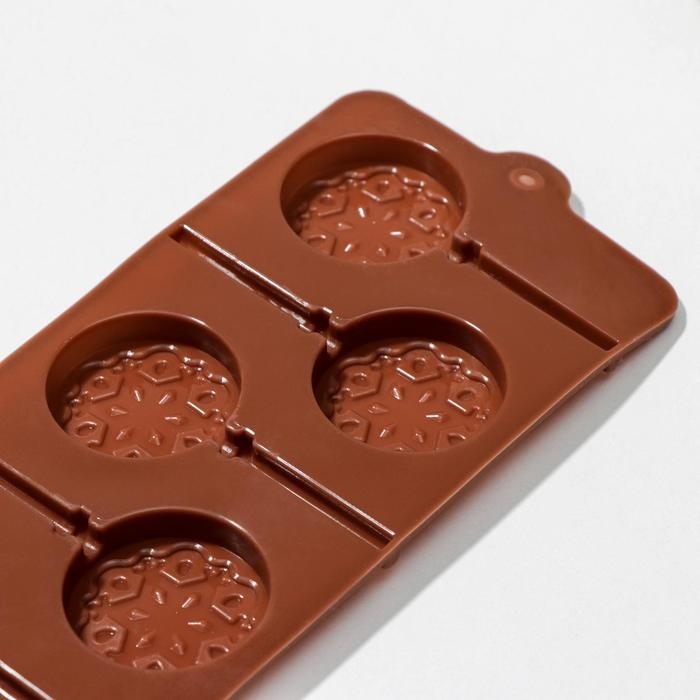 Форма для леденцов новогодняя Доляна &laquo;Морозко&raquo;, силикон, 24&times;9,5&times;1,5 см, 6 ячеек (4&times;4 см), с палочками, цвет МИКС