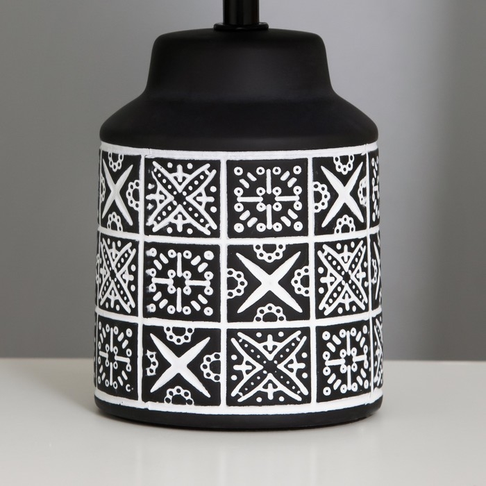 Лампа настольная Лампа настольная "Люсли" 1х40Вт Е14 черный 19,5х19,5х33,5см